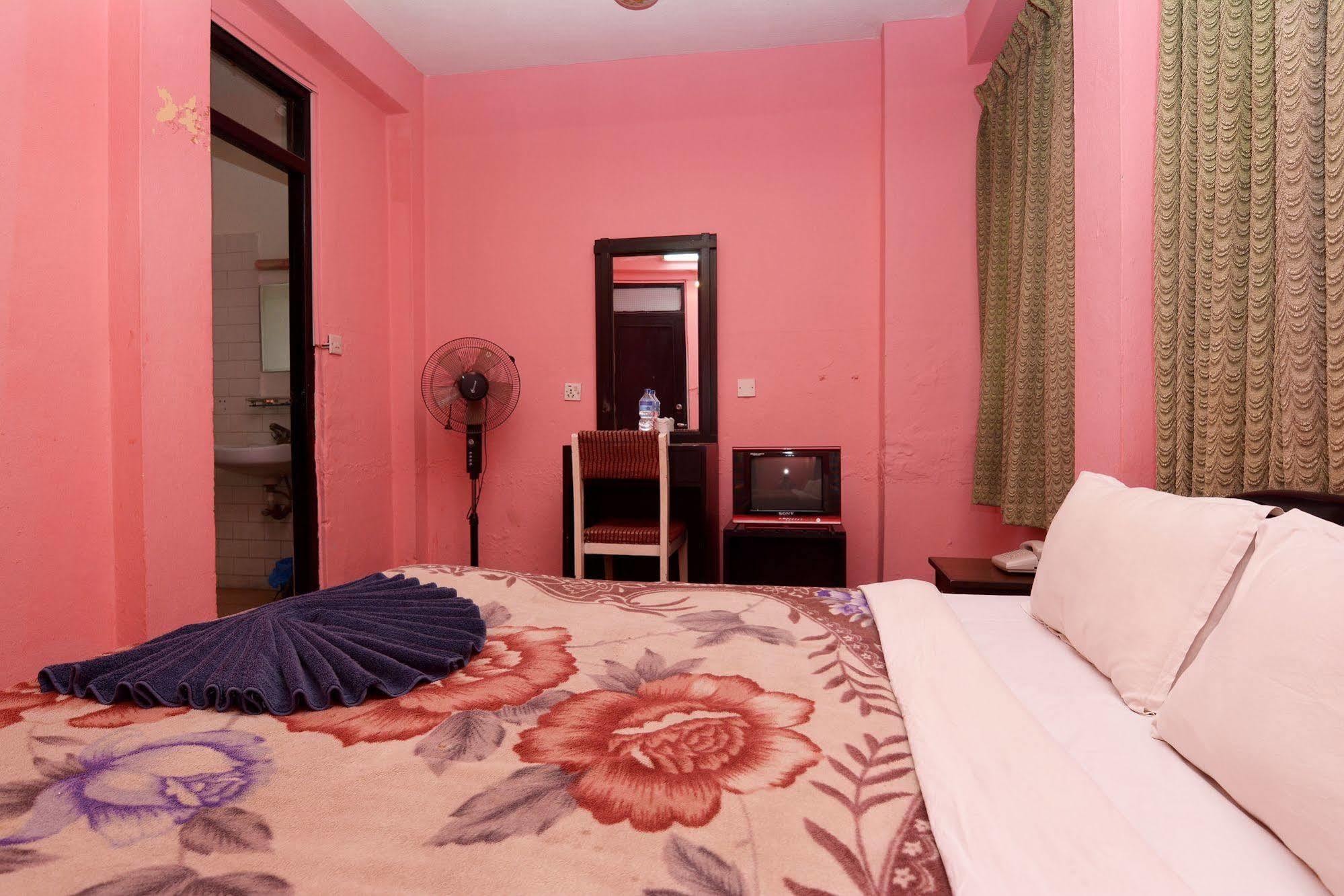 Hotel Silver Home Kathmandu Exterior foto